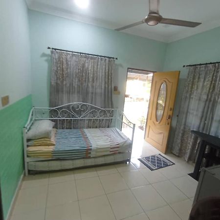 Homestay Sri Ladang Kuala Terengganu Exteriör bild