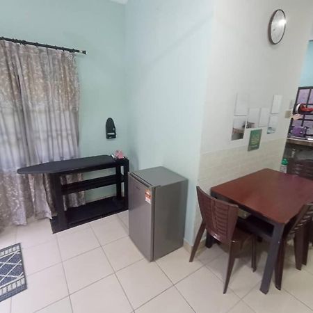 Homestay Sri Ladang Kuala Terengganu Exteriör bild