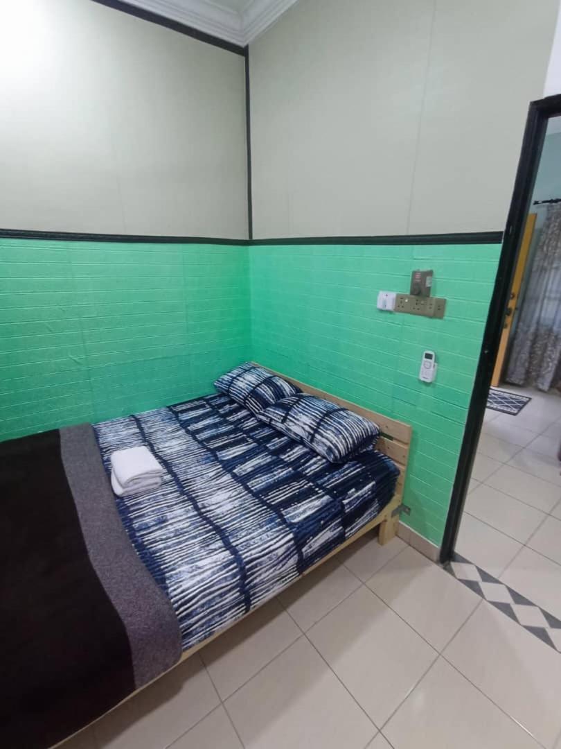 Homestay Sri Ladang Kuala Terengganu Exteriör bild